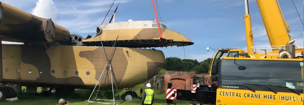 RAF Blackburn Beverley XB259 Makes Final Journey From Hull to Carlisle ...